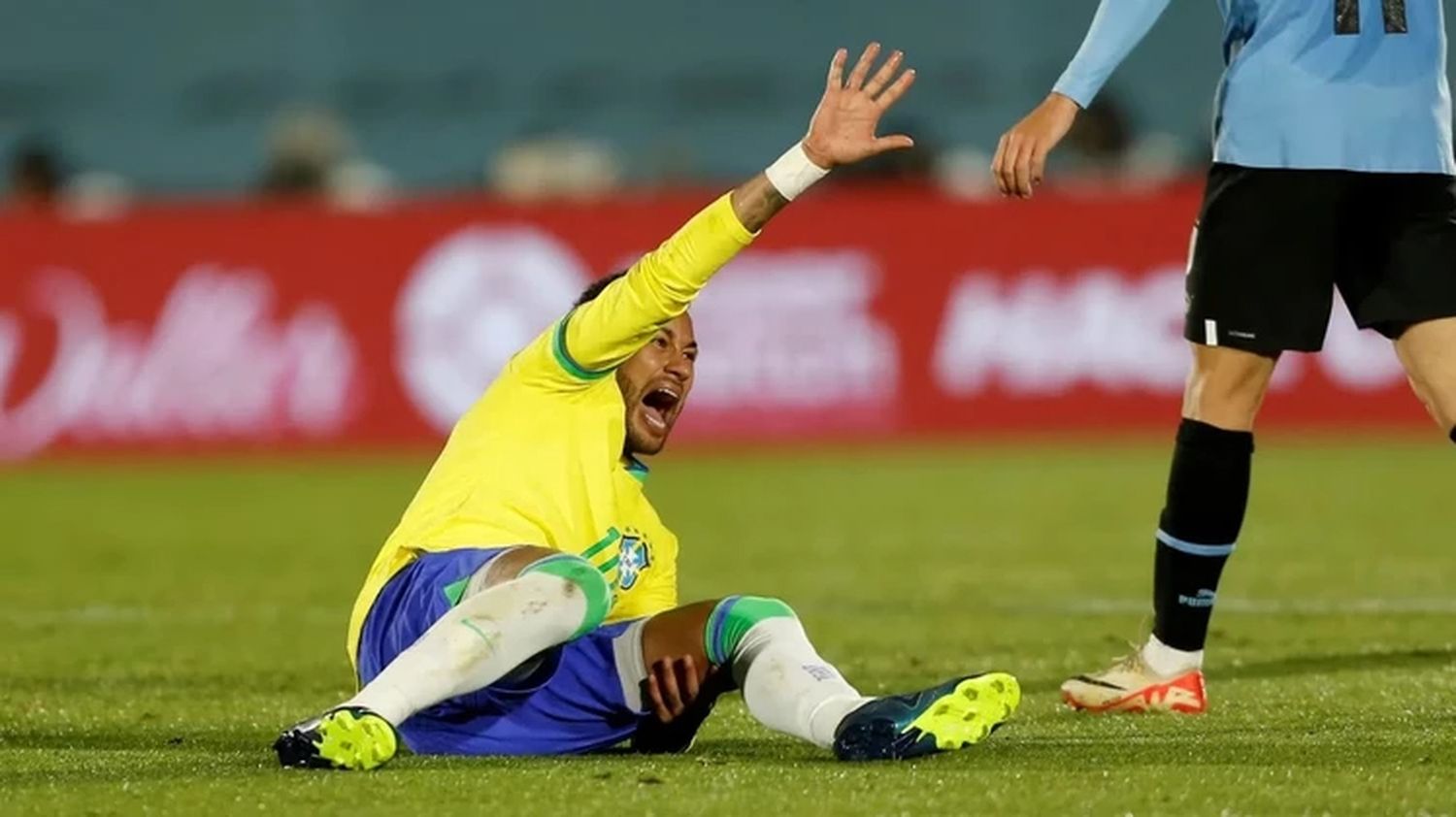 El peor diagnóstico: Neymar se rompió el ligamento cruzado y los meniscos de la rodilla izquierda