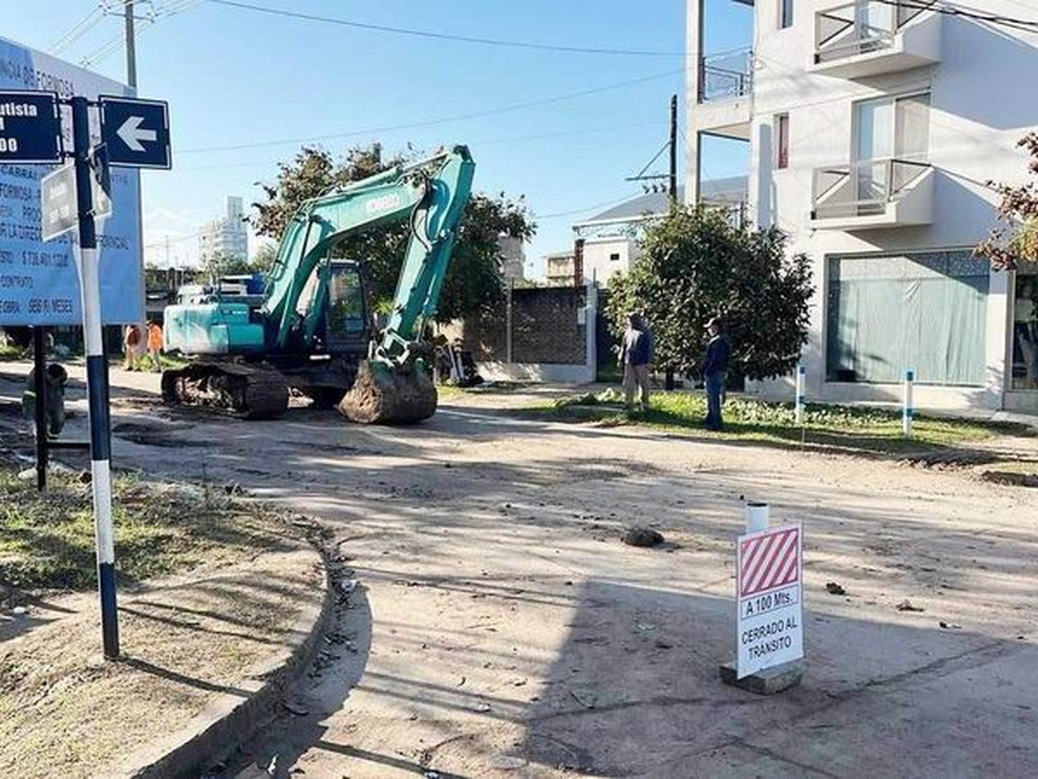 Vialidad Provincial comenzó trabajos de
pavimentación sobre la calle Arenales