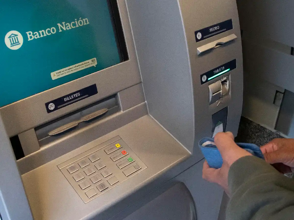 Sucursal del Banco Nación entregó dinero de más por error