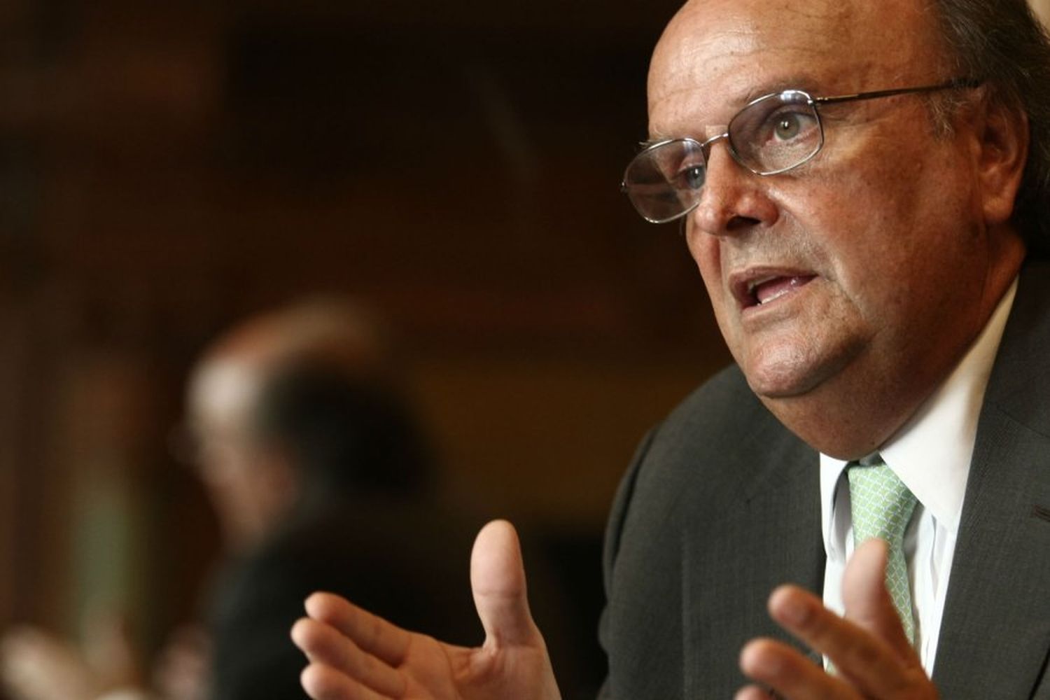 De Mendiguren preocupado por el conflicto con los trabajadores del neumatico