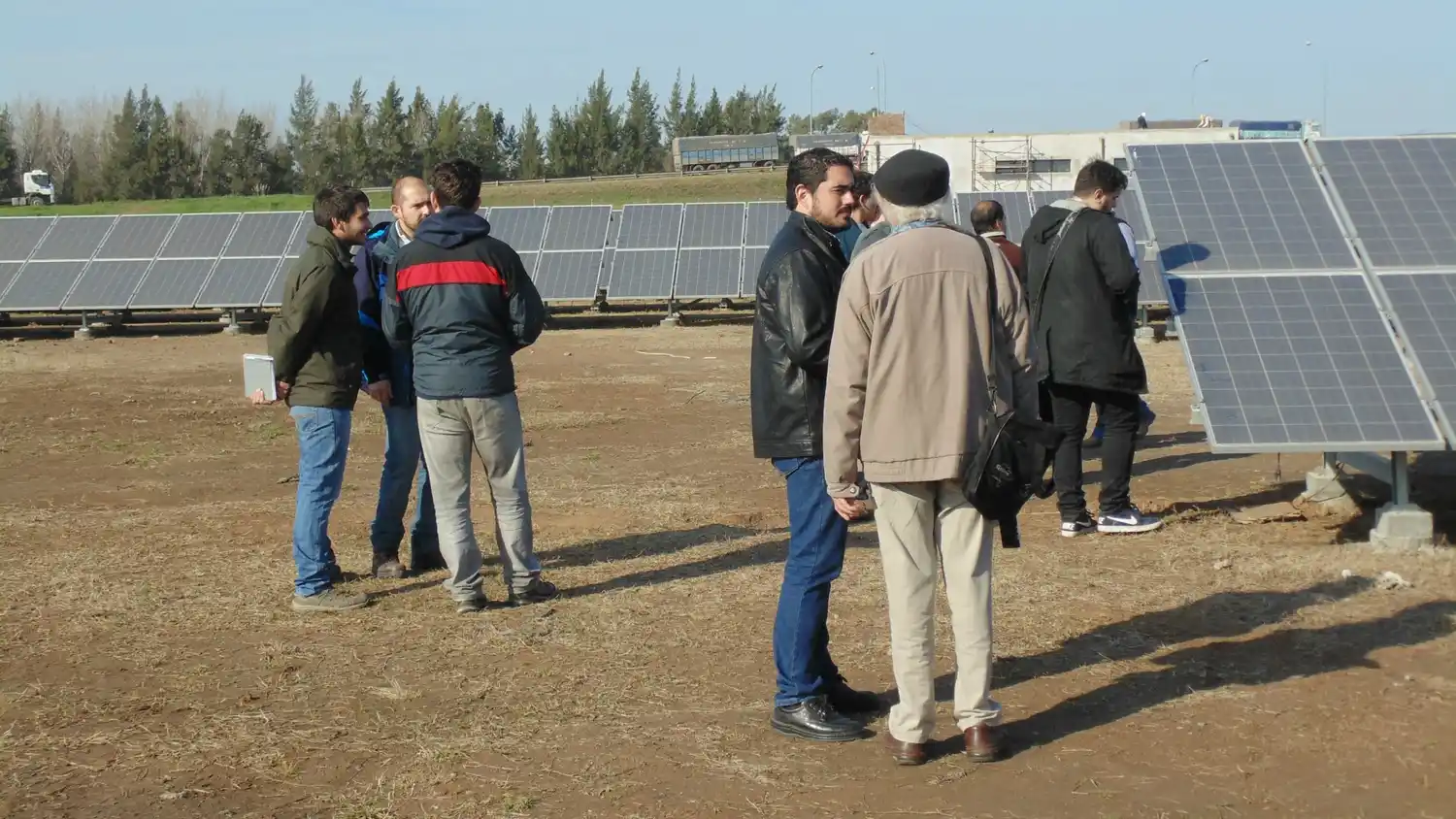 Recorrida por el Parque Fotovoltaico de la provincia