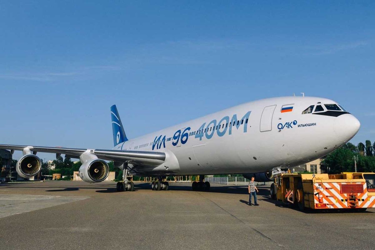 The «Russian challenger» to the Boeing 777 and Airbus A350 steps out of the hangar and gets set for its maiden flight