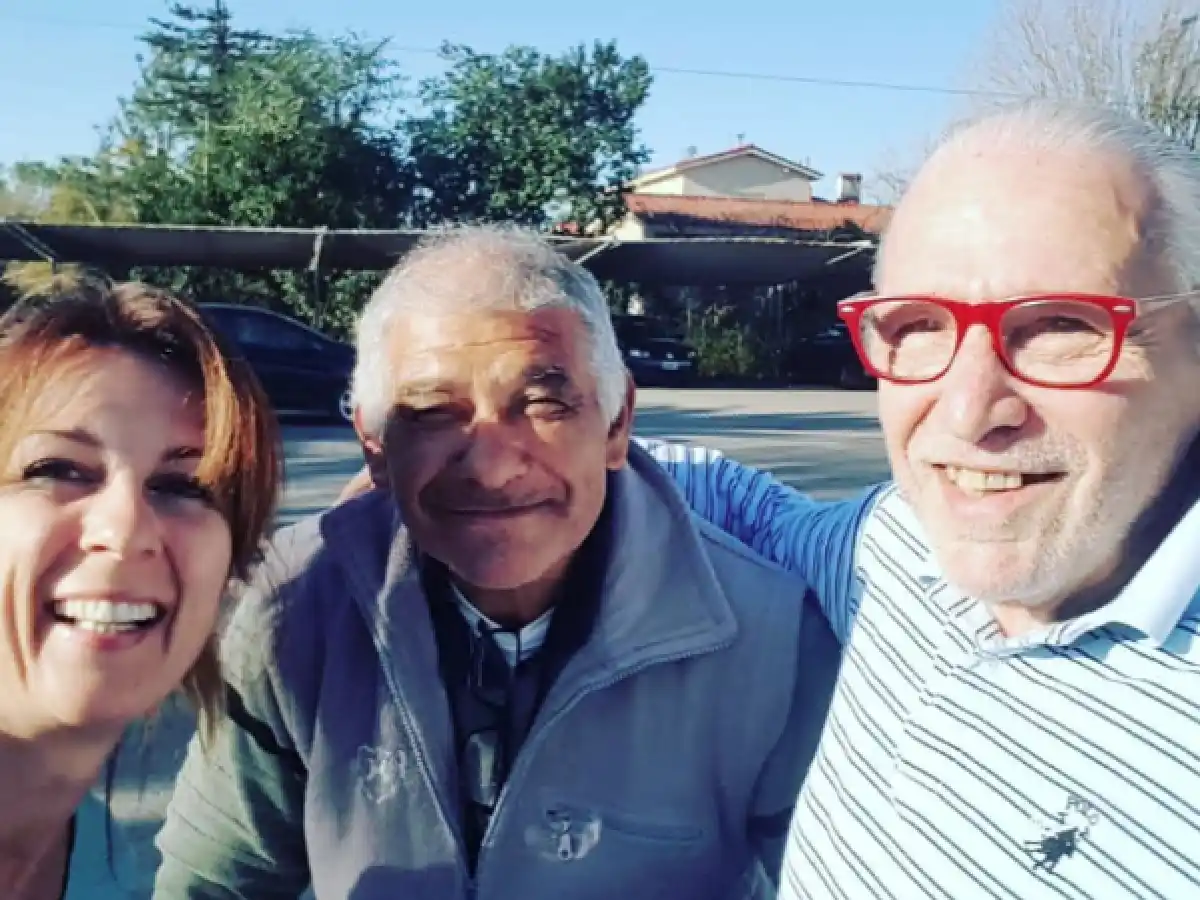 Dos abuelos que iban a la Mesa Digna consiguieron un hogar