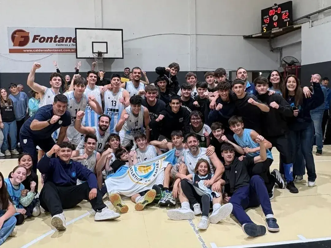La Crema cenció 2 a 0 al CAI y jugará la final del Oficial ante Unión de Sunchales. Foto:AR
