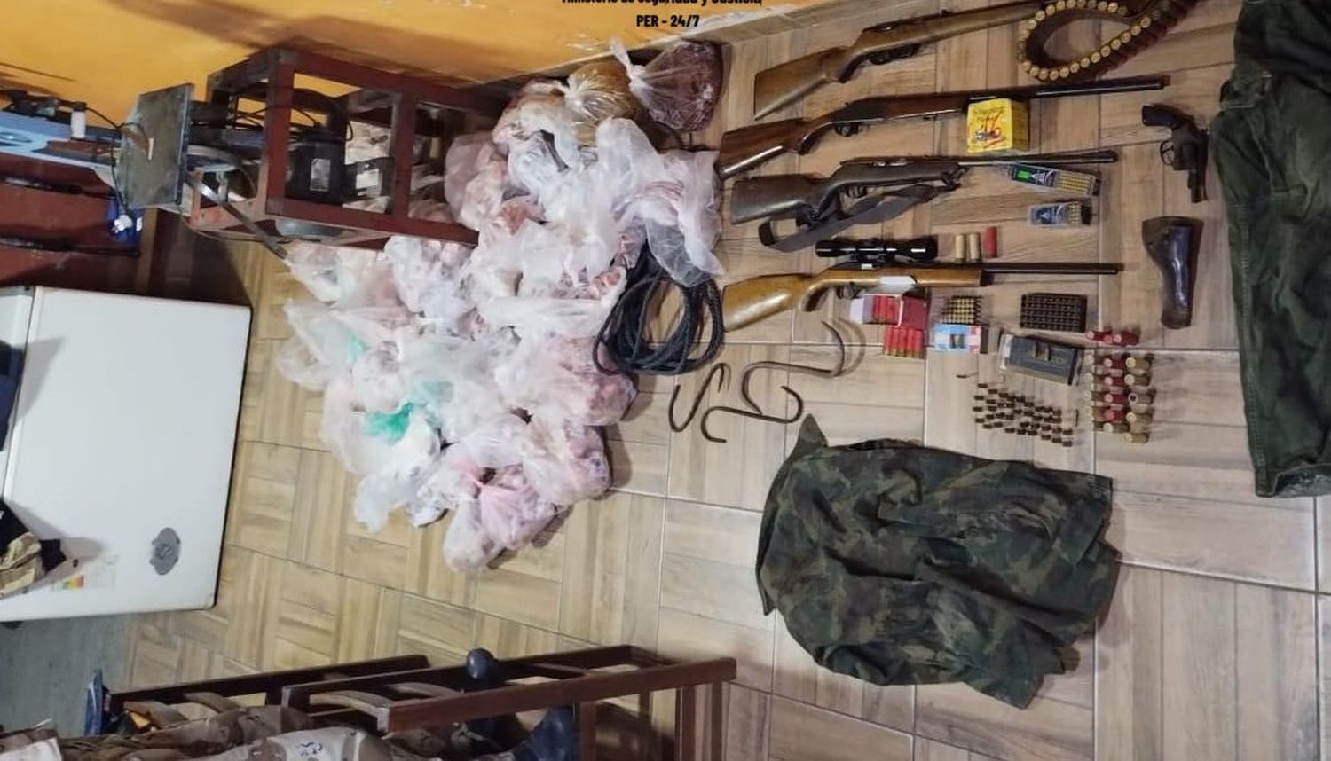 En 6 allanamientos encontraron más de 100 kilos de carne y 5 armas de fuego