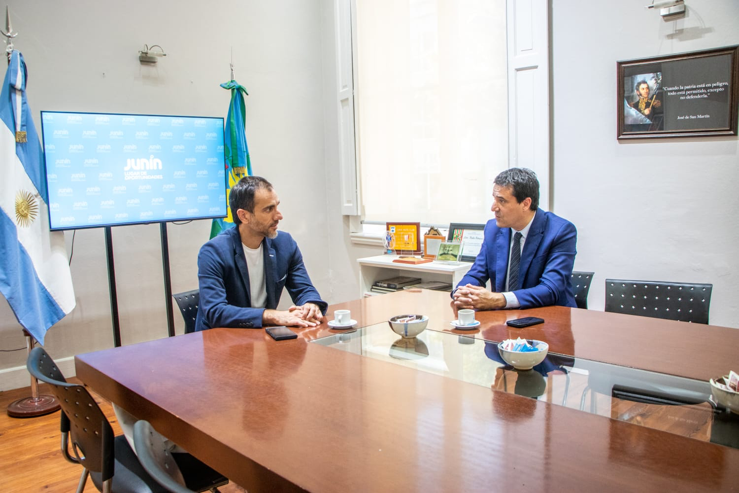 Junín: El Intendente Petrecca recibió al Senador Nacional Maximiliano Abad