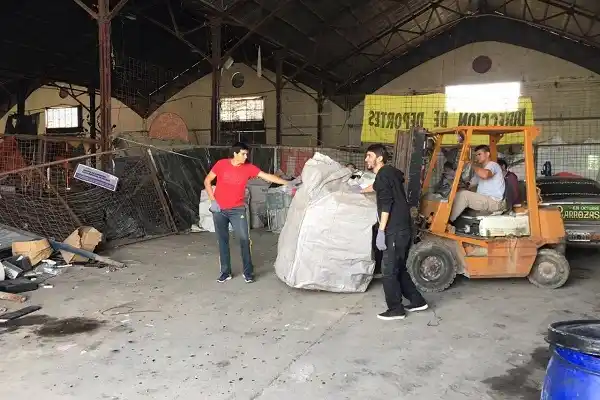 Enviaron aparatos electrónicos en desuso para su tratamiento