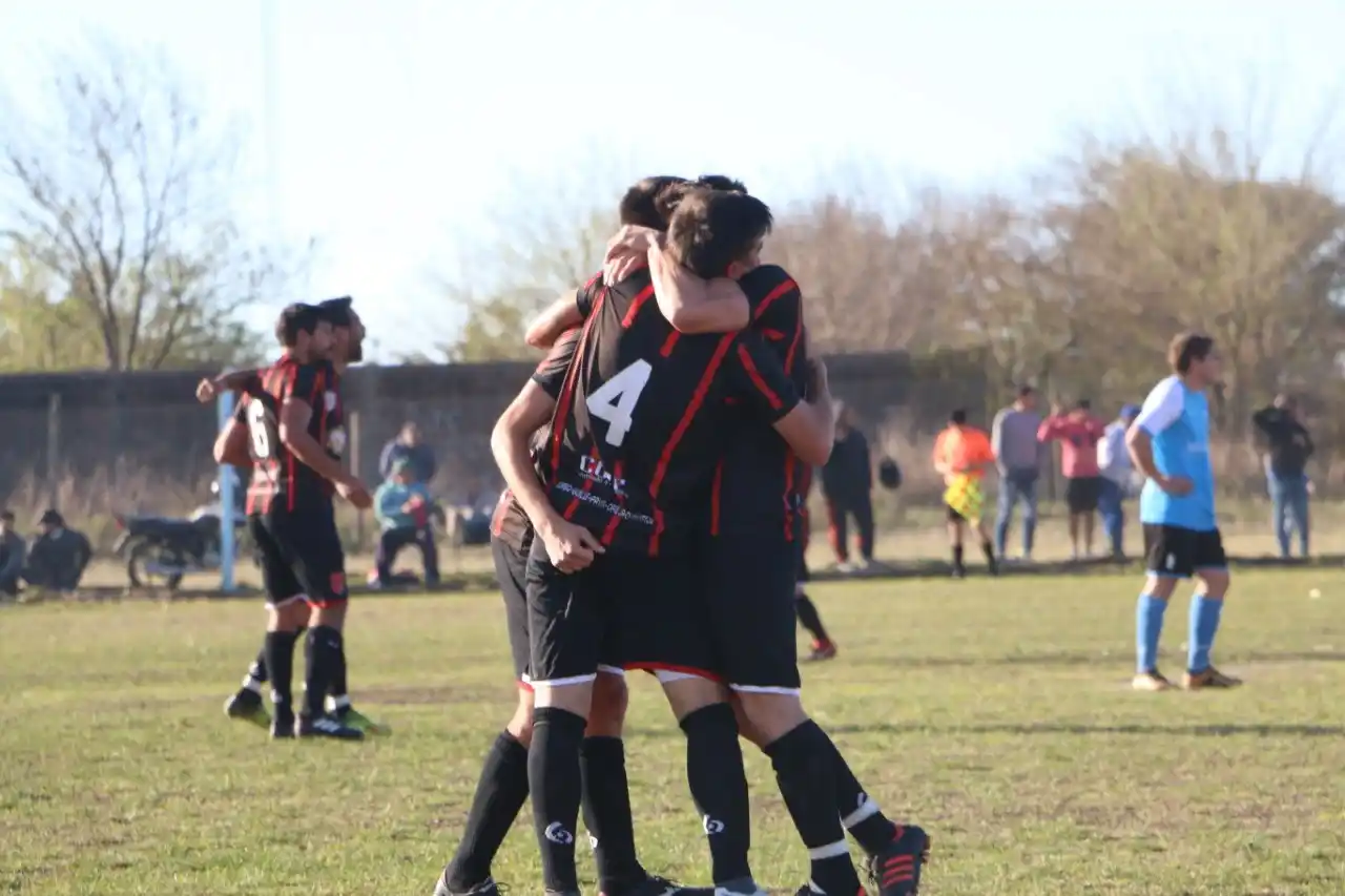 Central Entrerriano frenó la marcha de Defensores y dejó picante el torneo
