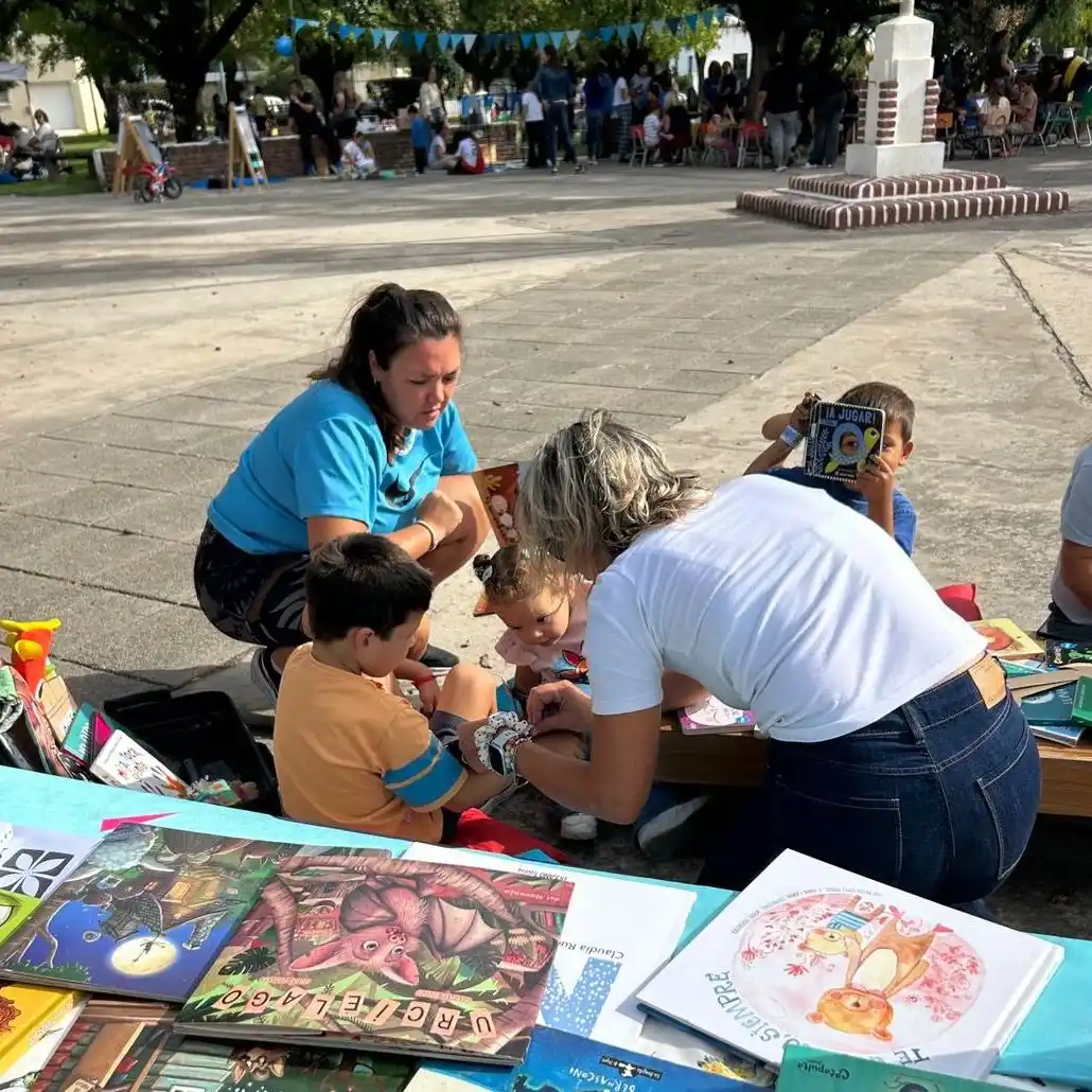 La actividad tuvo lugar ayer en el marco del mes de concientización sobre el autismo. Fue organizada por la Fundación Generando Nexos y el grupo Familias por la Inclusión