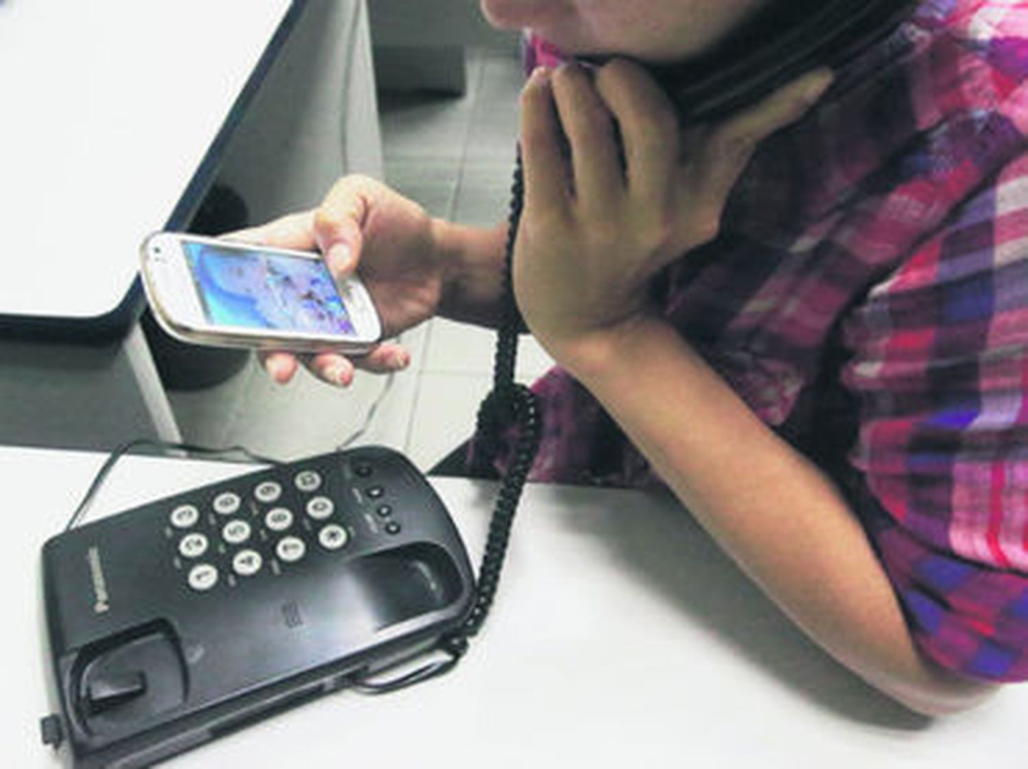 Coronavirus: Congelan las tarifas de telefonía fija y planes prepagos de celulares