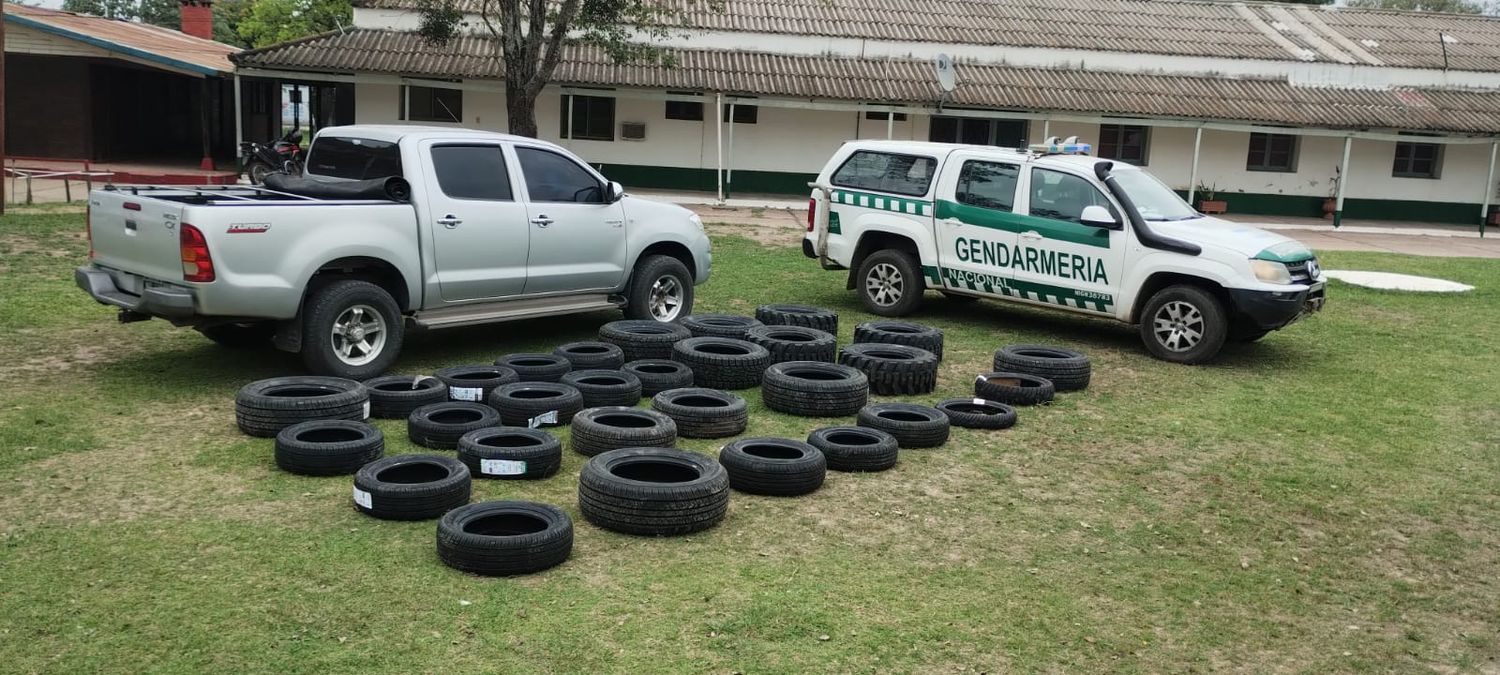 De Formosa a Chaco: llevaba en su camioneta 30 cubiertas ilegales