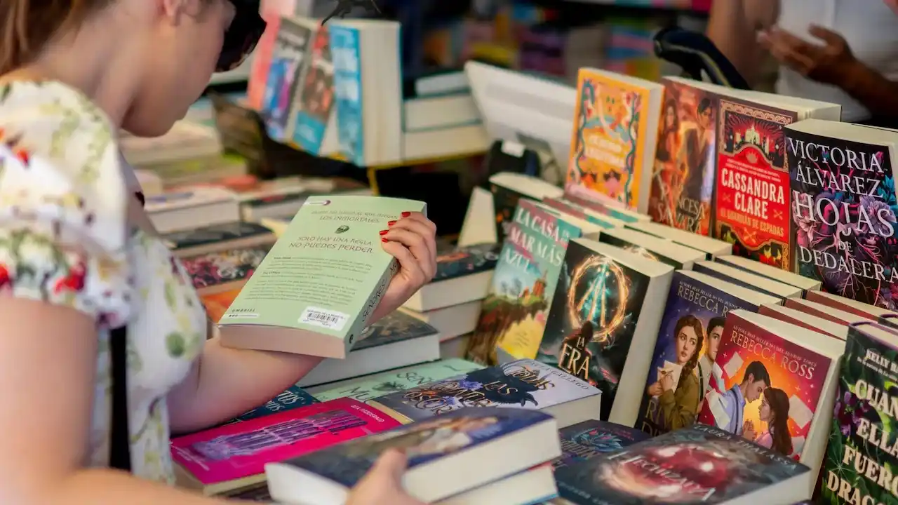 Feria de Libros por Navidad: dos jornadas para encontrarse con la lectura en Paraná