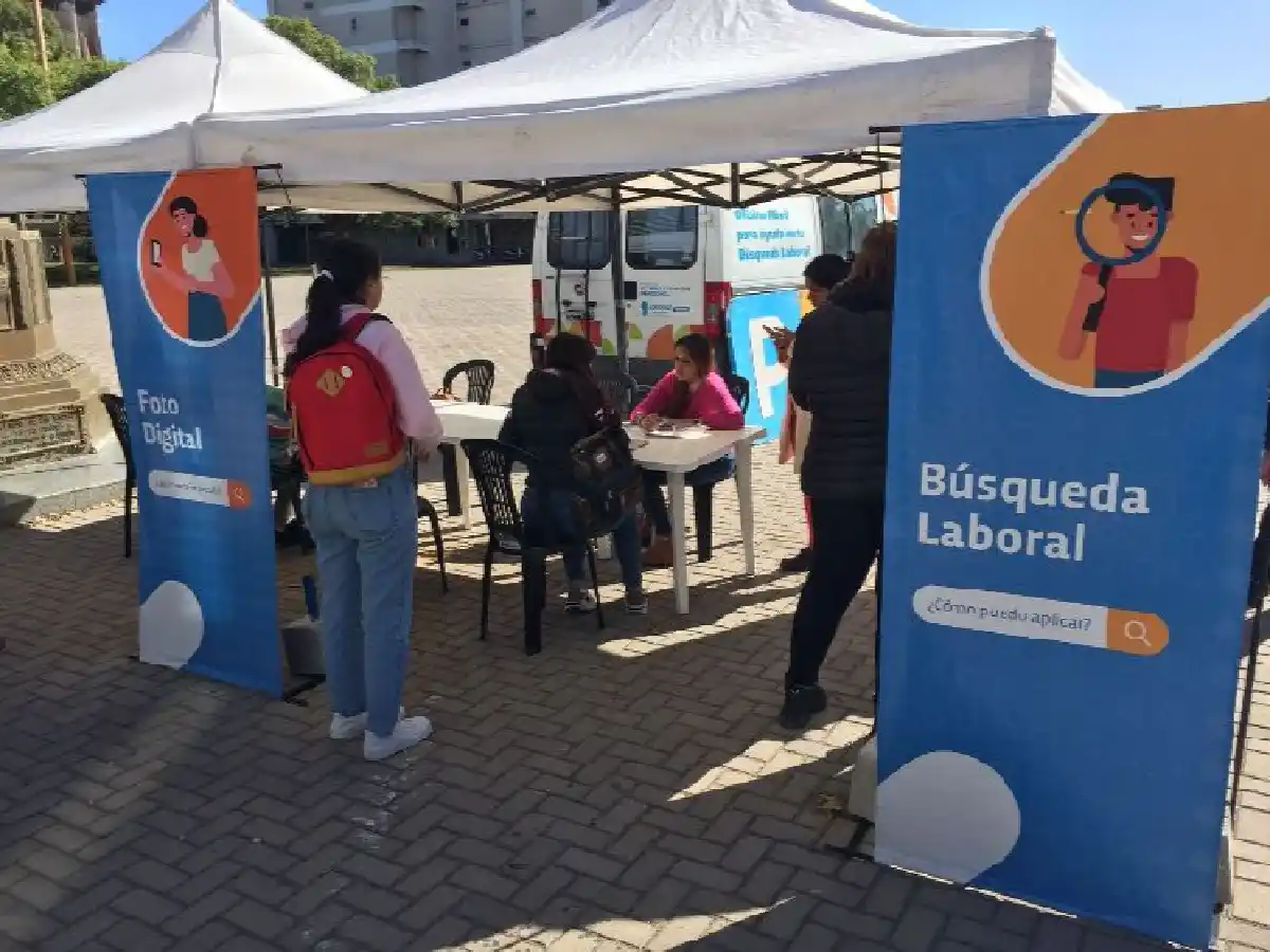 Hizo su paso por San Francisco la Oficina Móvil de Promoción de Empleo