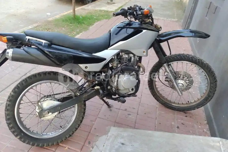 Gracias a Ojos en Alerta y la GUR, recuperaron una moto que había sido robada