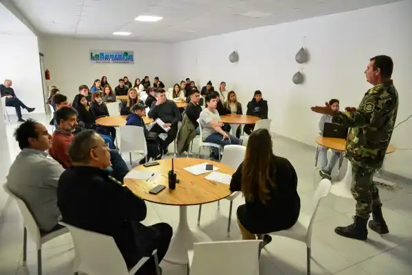Treinta y tres jóvenes de Chascomús  interesados en ingresar a la Policía Bonaerense