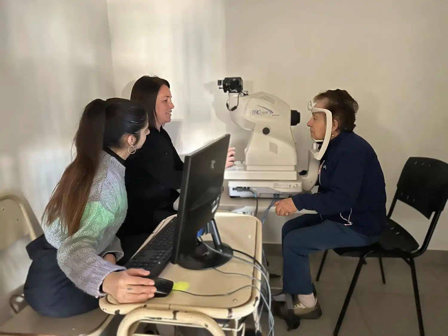 Retinar en acción. Con un simple fondo de ojos puede detectar casos de riesgo de retinopatía diabética.