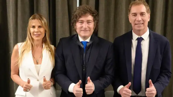 Javier Milei junto a Diego Santilli y Karen Reichardt.