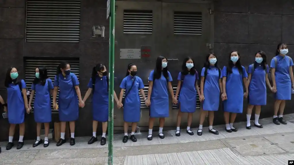 Hong Kong dice a EE.UU. que se mantenga al margen de protestas