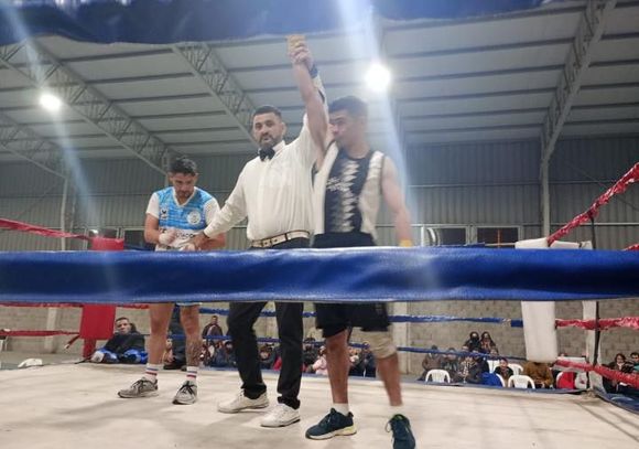 Boxeo: representantes de la Escuela Municipal participaron de una velada en Baradero