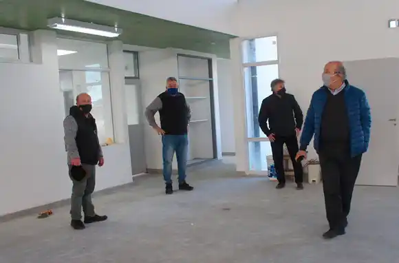Paredi recorrió el avance de las obras del Jardín de Infantes en Camet Norte