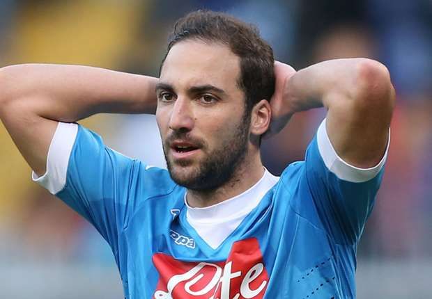 De Laurentiis: "Higuaín es un falso, traidor y sin vergüenza"