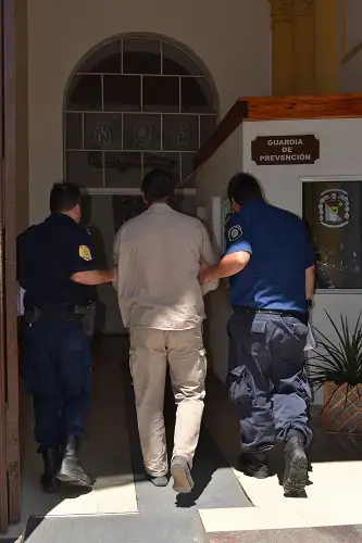 En un ataque de ira, un hombre atacó a su concubina a los tiros