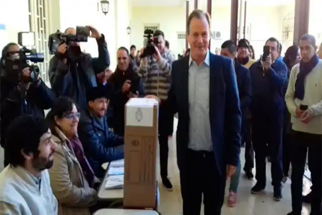Lo que suceda este domingo “marca una tendencia” para octubre, dijo Bordet luego de votar