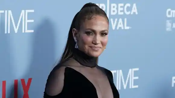 NO SE DUERME EN LOS LAURELES: JLo lanza emprendimiento