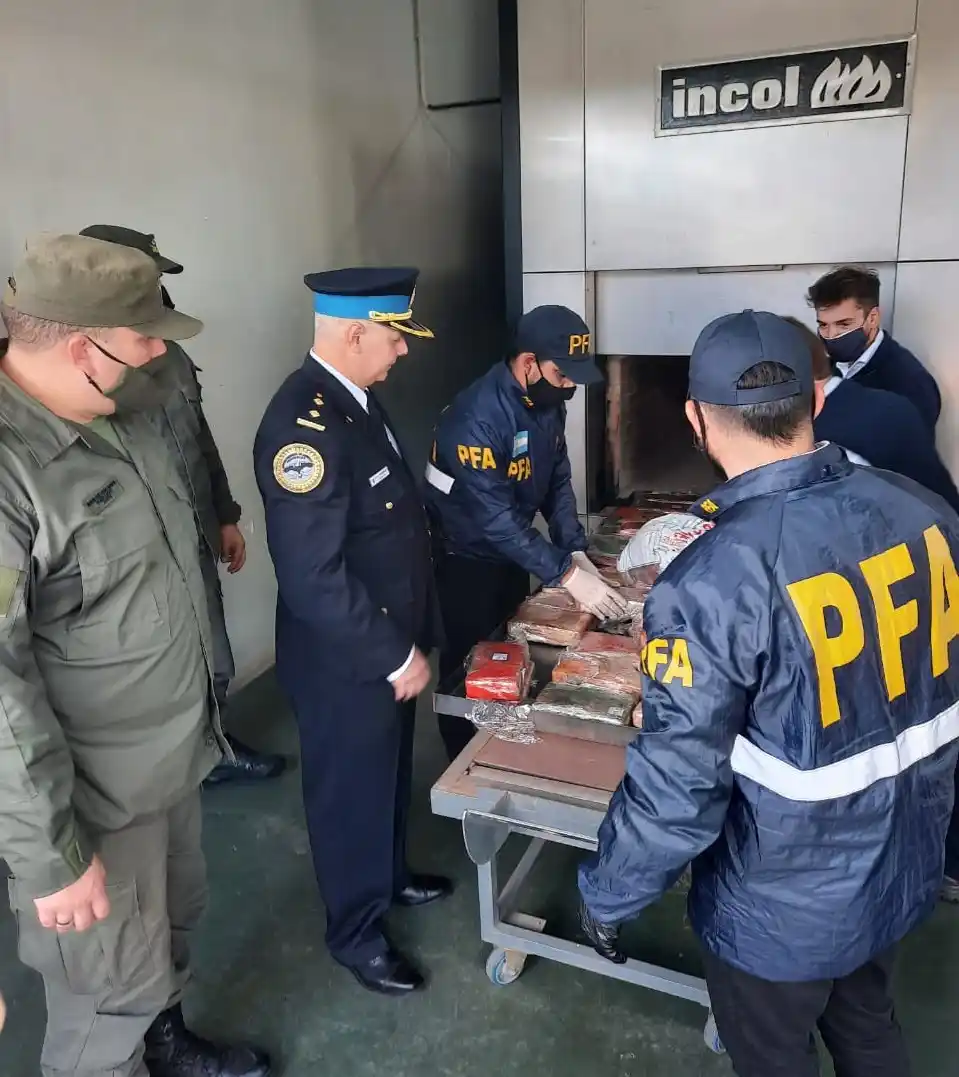 Video: Así quemaron casi 1000 kilos de droga incautada en la ciudad