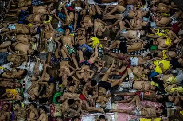 El infierno existe en Manila: las impactantes imágenes de una cárcel 