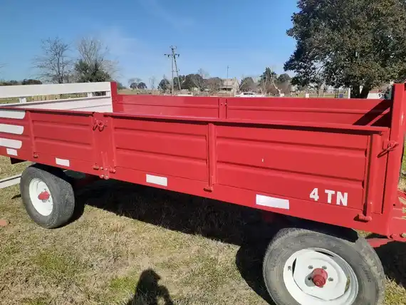 González Calderón: compra de herramientas y limpieza de caminos