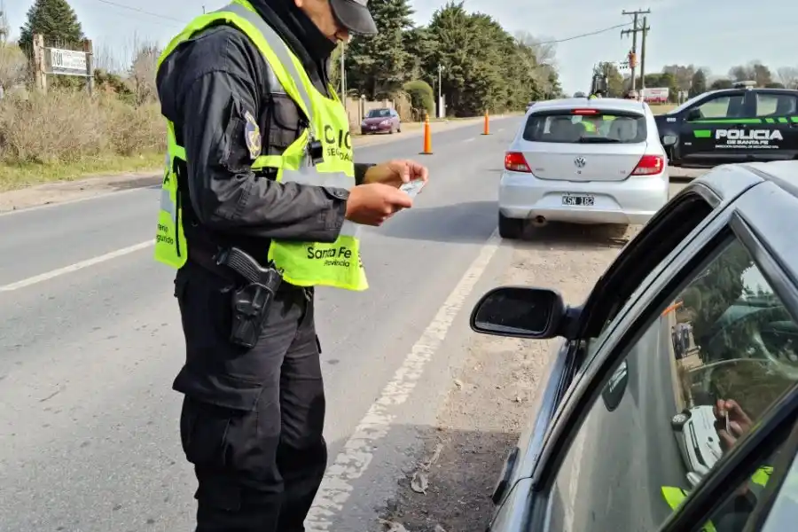 ¿VTV, licencia, seguro y qué más?: los documentos obligatorios para circular en la ruta