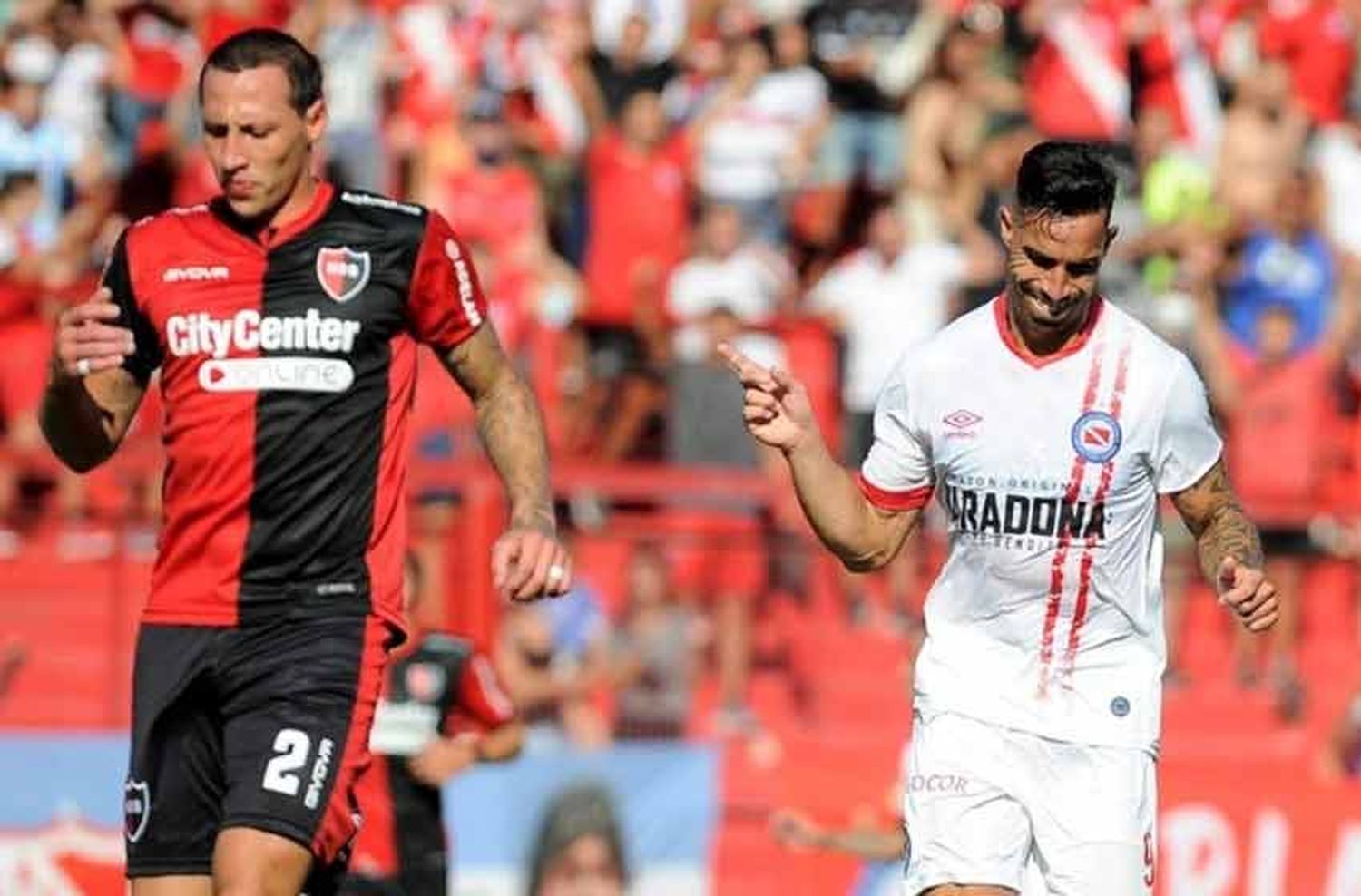 Newells mostró una pálida imagen en La Paternal y fue goleado por Argentinos Juniors