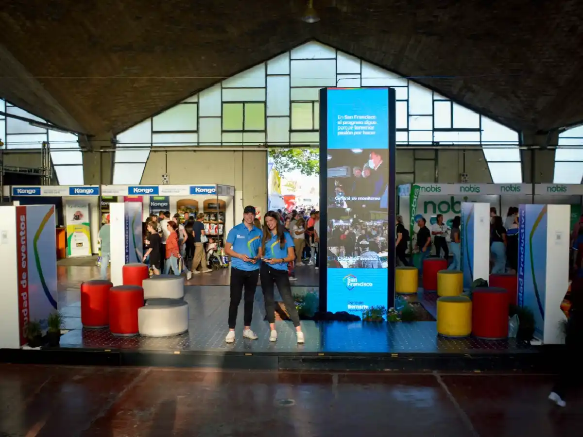  Reemplazarán el reloj de la Plaza Cívica por uno led 