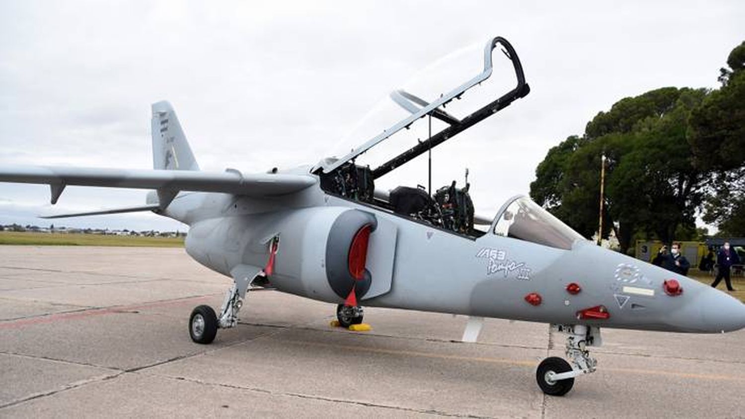 La Fábrica Argentina de Aviones entregó un nuevo Pampa III a la Fuerza Aérea