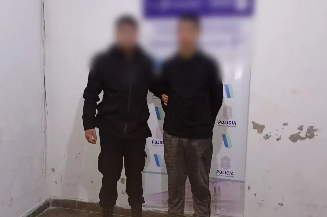 Tras el ataque, el sospechoso se dio a la fuga, aunque fue localizado minutos después en las inmediaciones.