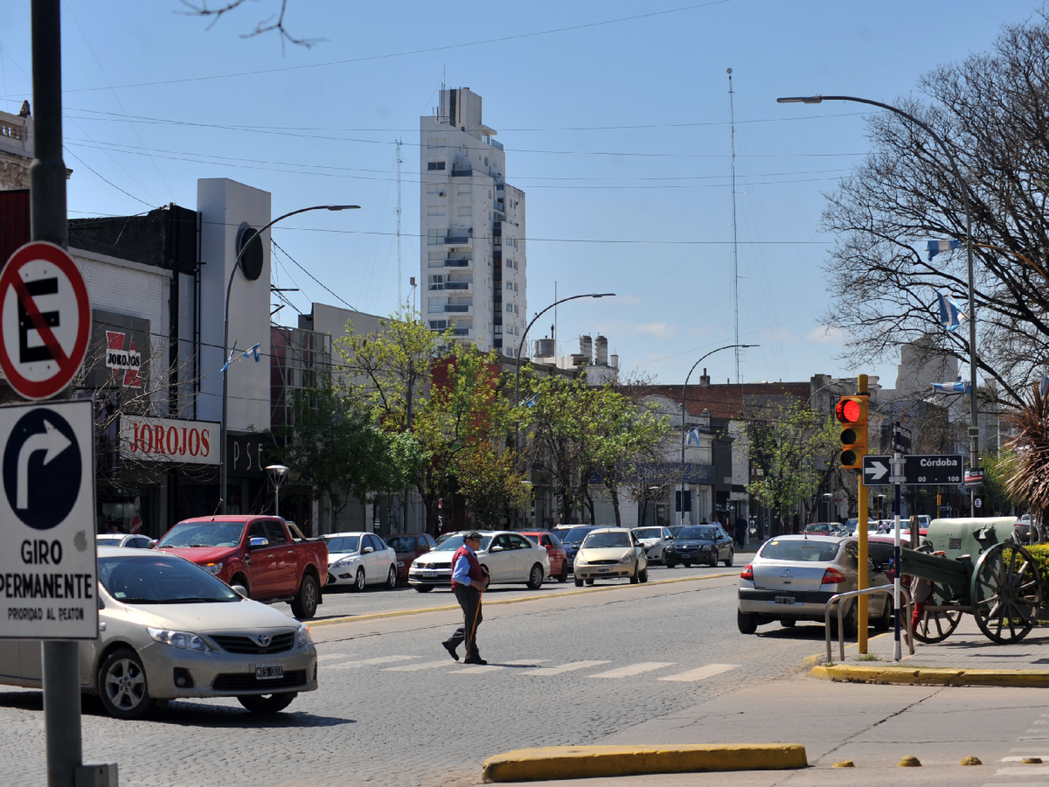 Este lunes “no laborable” abrirá el 80 % de los comercios