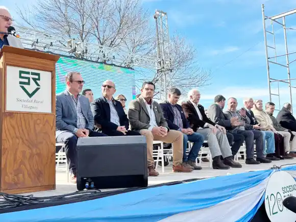 Con la presencia del titular de CRA abrió el calendario de exposiciones rurales en Entre Ríos