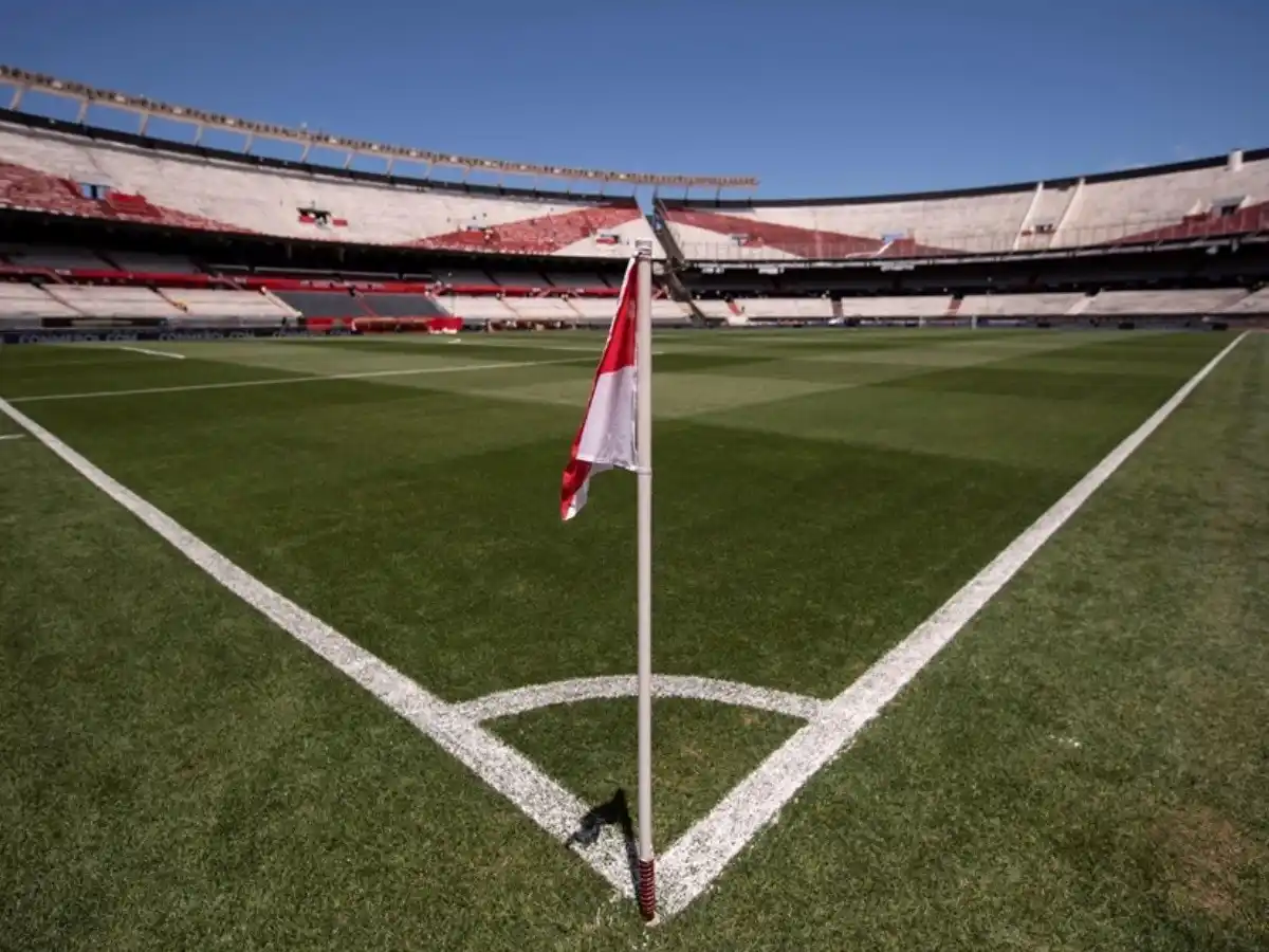Público en las canchas: Harán prueba piloto en el partido Argentina - Bolivia por Eliminatorias
