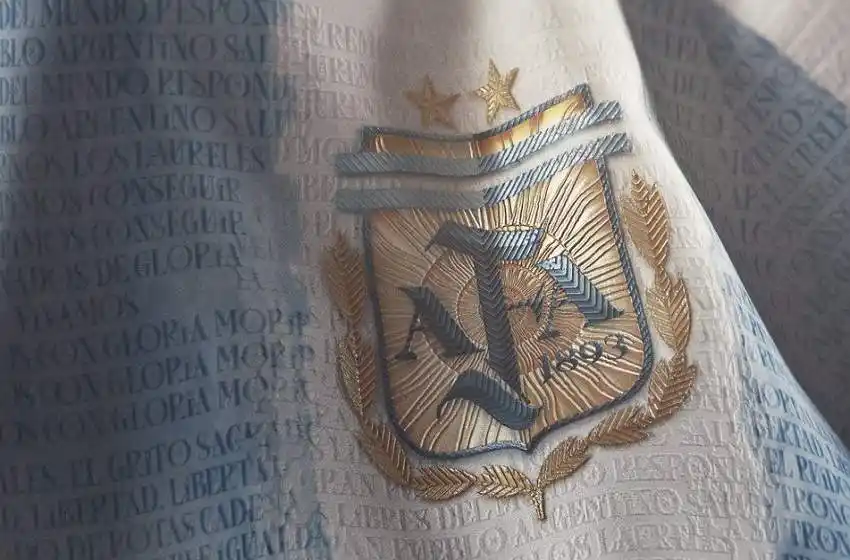 No es la real, pero les fascinó a todos: el diseño de la camiseta de Argentina que se volvió viral