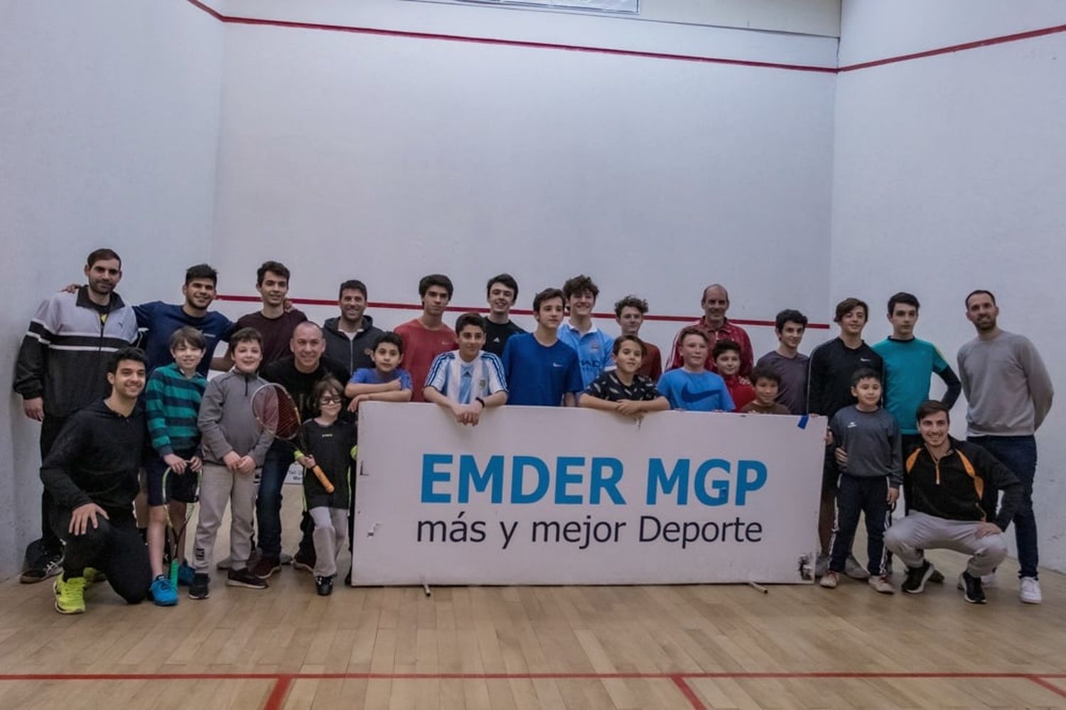 Se entrega la Copa EMDER en la Quinta Etapa