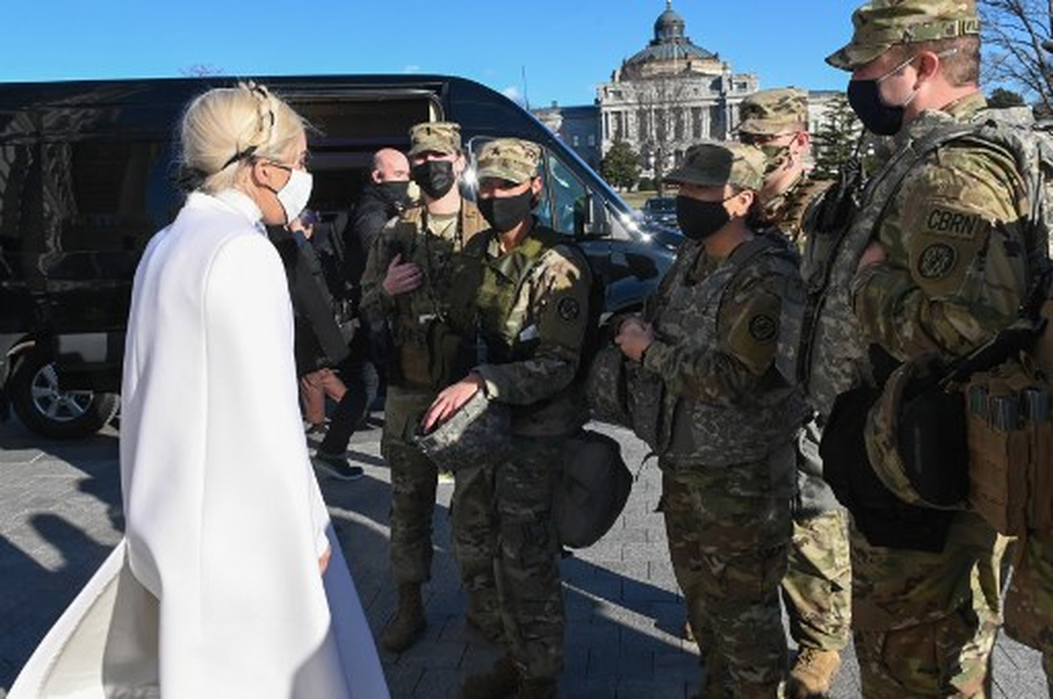 Lady Gaga a su llegada el martes para el ensayo de la toma de posesión de Joe Biden. Foto AFP