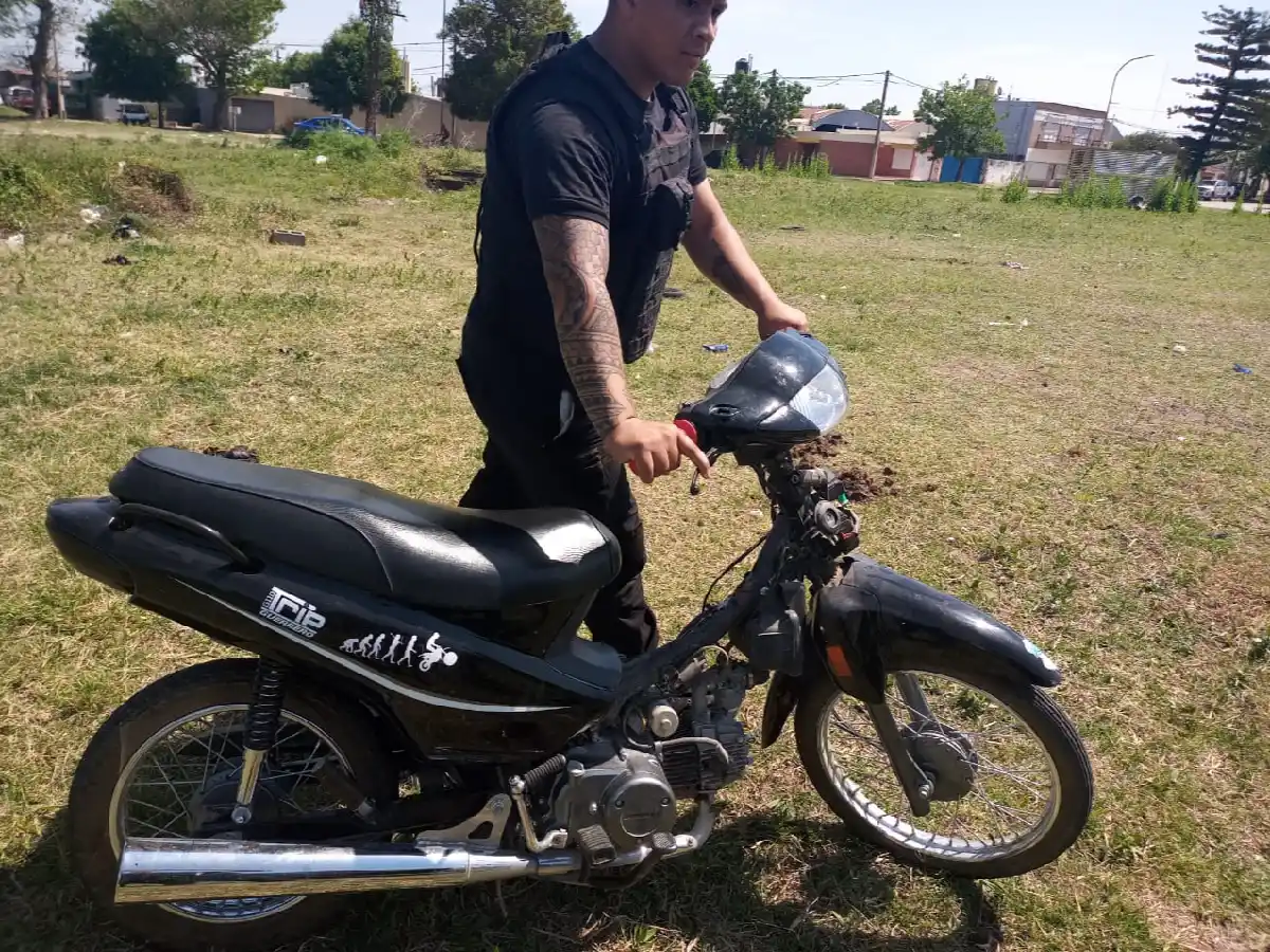Frontera: con colaboración de policía de San Francisco recuperan moto sustraída