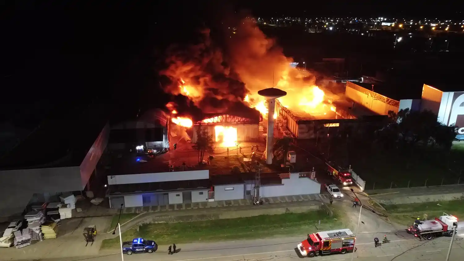 Incendio en Sueño Dorado - Imágenes de dron | Crédito: RADIO RAFAELA - 10