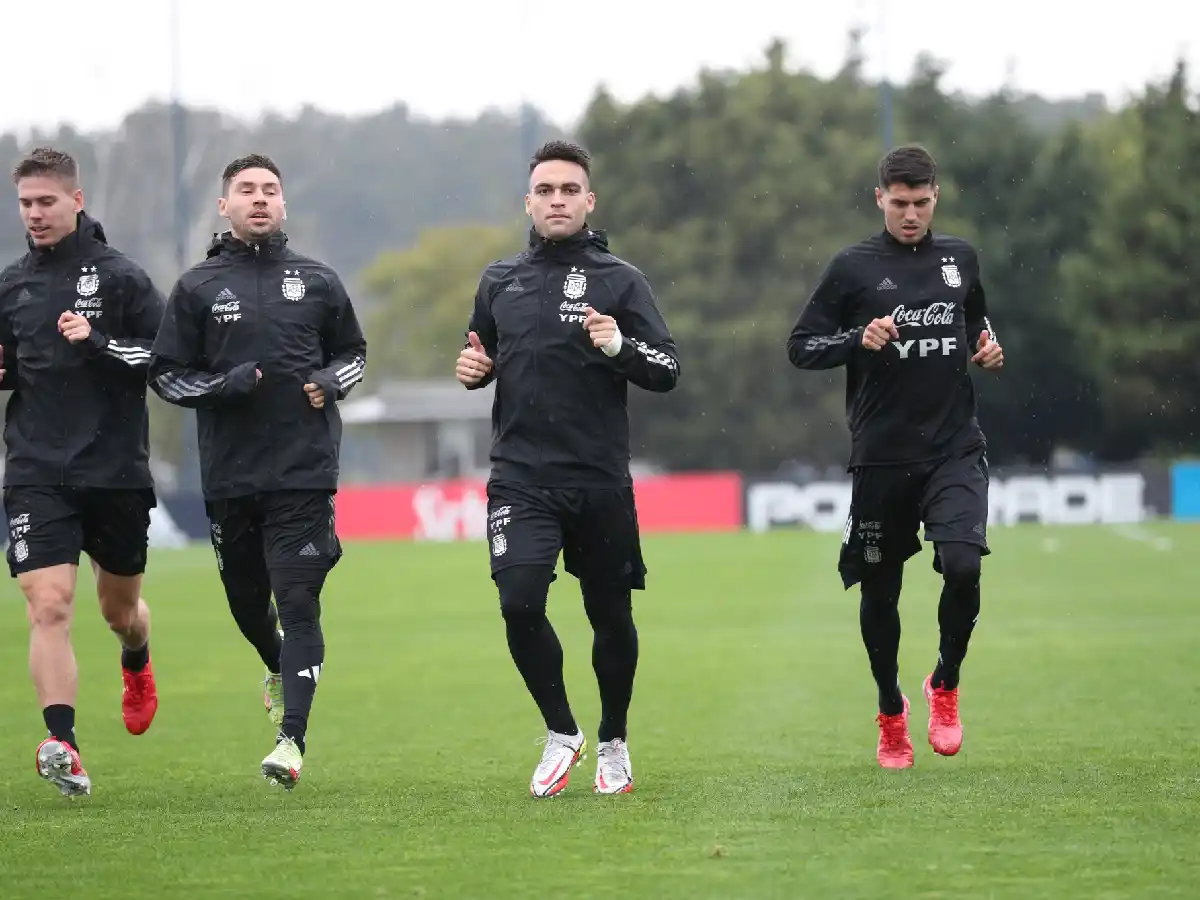  Scaloni prepara el equipo para recibir a Bolivia