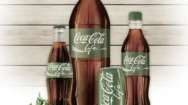 Coca Cola se viste de verde