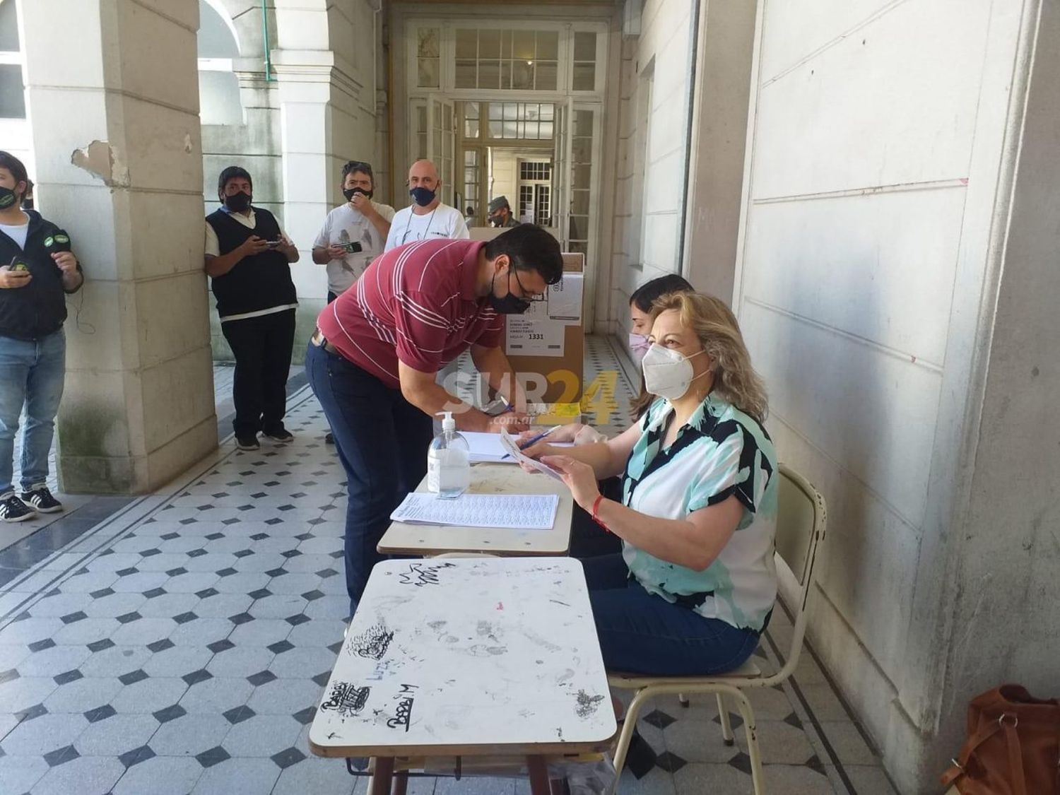 Venado Tuerto vota sin inconvenientes en todas las escuelas