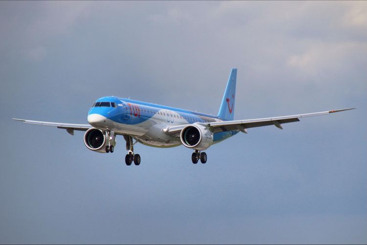 Ambientalistas presentan reclamo contra una agencia por promover los viajes en avión