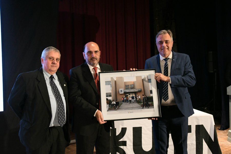 Se llevó a cabo el acto oficial por el cincuentenario de la UTN
