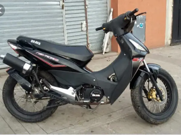 Sustrajeron una moto de la vereda del Hospital Municipal